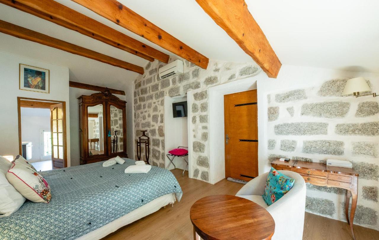Auberge U N'Antru Versu San-Gavino-di-Carbini Exteriör bild