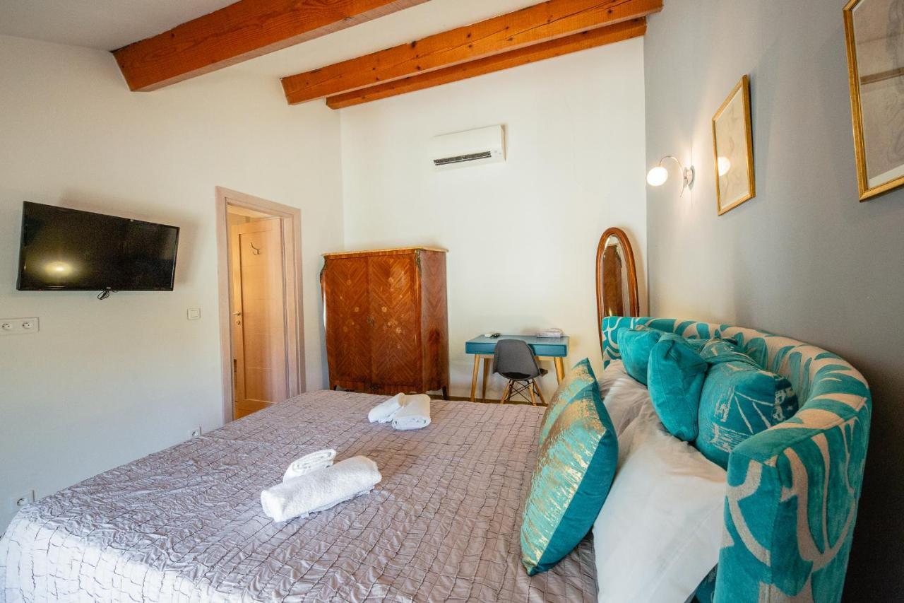 Auberge U N'Antru Versu San-Gavino-di-Carbini Exteriör bild